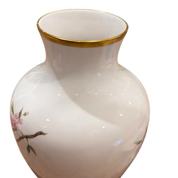 Vintage Handcrafted Edward Marshall Boehm Tranquility Vase Doves Floral Gold Rim - Picture 8 of 11